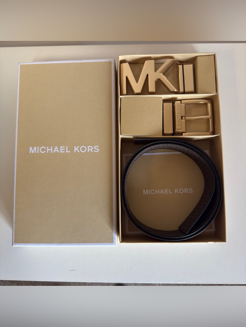 Michael Kors women’s Brown Leather Belt Small size 558732